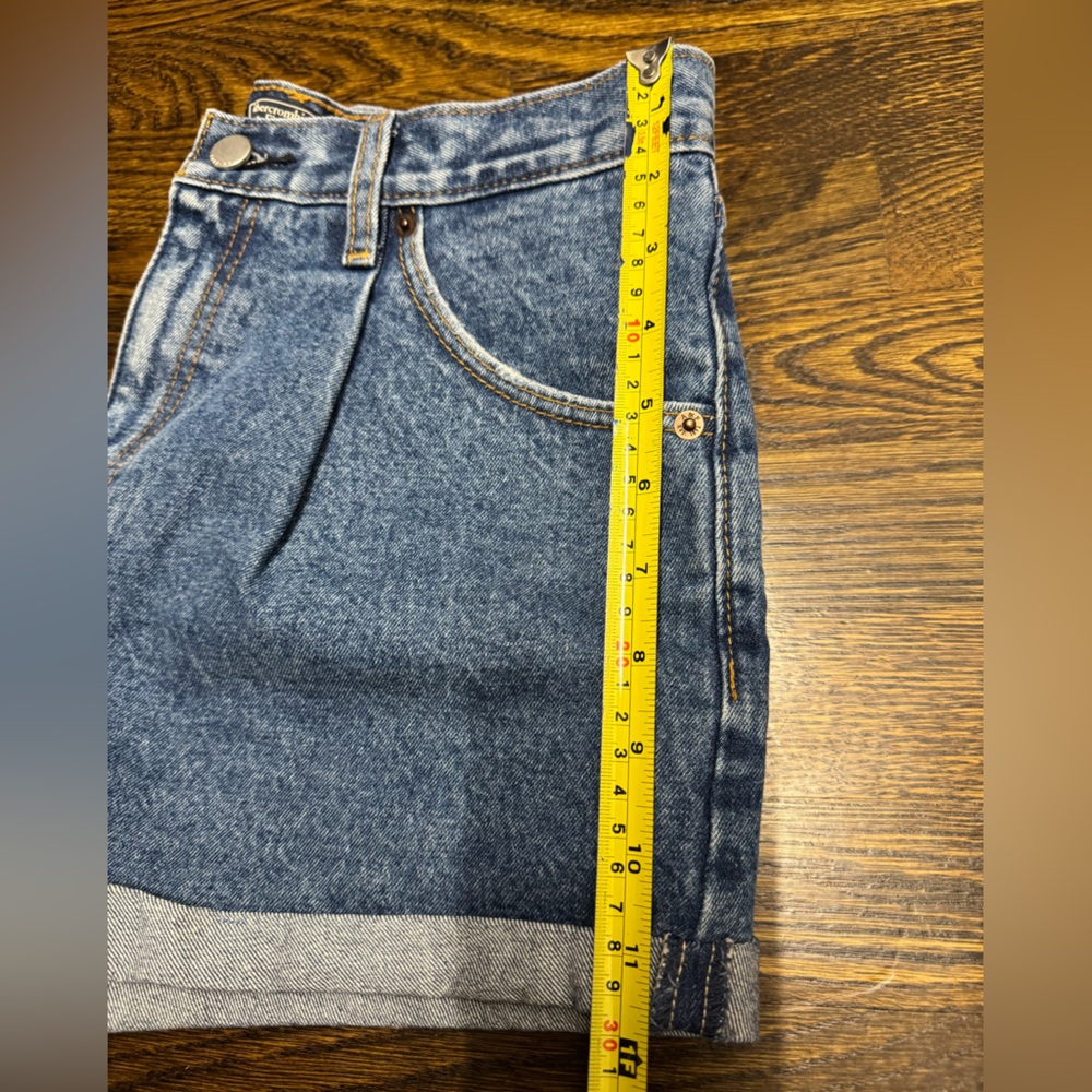 Abercrombie & Fitch Blue High-Rise Jean Shorts, Size: 26 - Picture 7 of 7